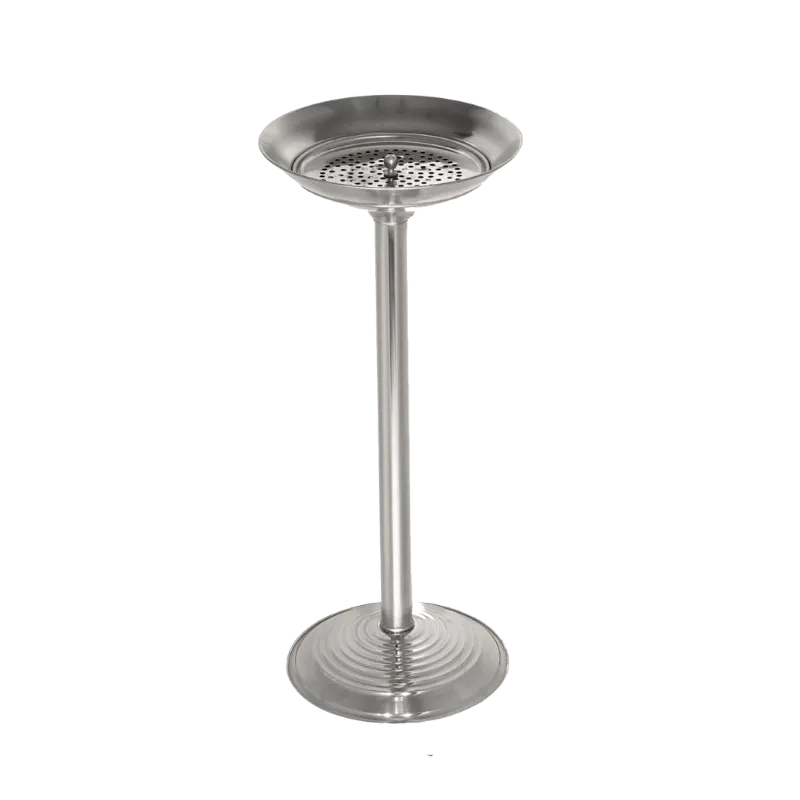 Paslanmaz çelikten üretilmiş, rüzgarda kül uçmasını engelleyen kapaklı veya derin hazneli masaüstü balkon küllüğü.