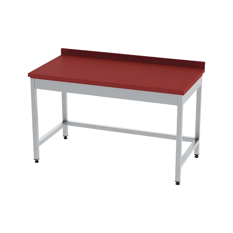 4 cm kalınlığında gıdaya uygun polietilen yüzeyli, 40x40 mm paslanmaz profil ayaklı, arkası sırtlıklı endüstriyel et ve sebze hazırlık tezgahı.
